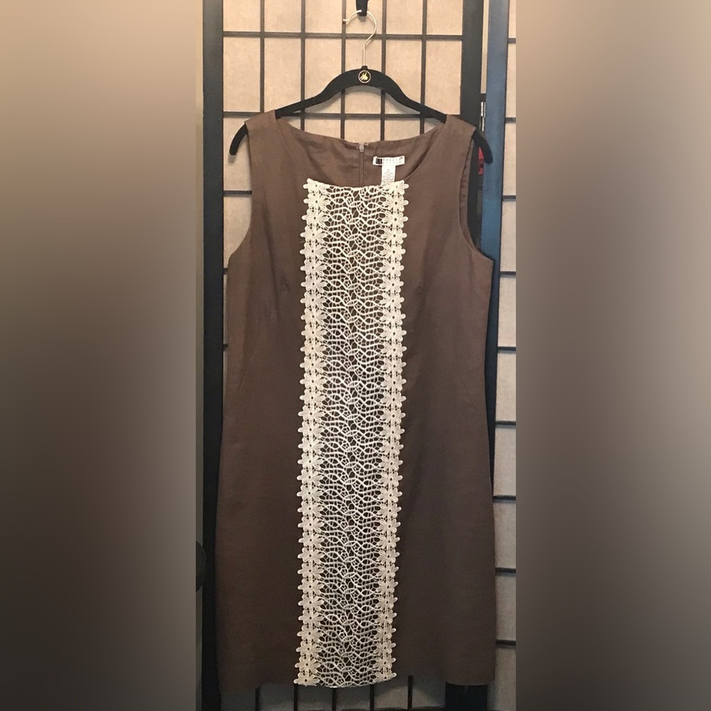 Linen Dress w/lace detail